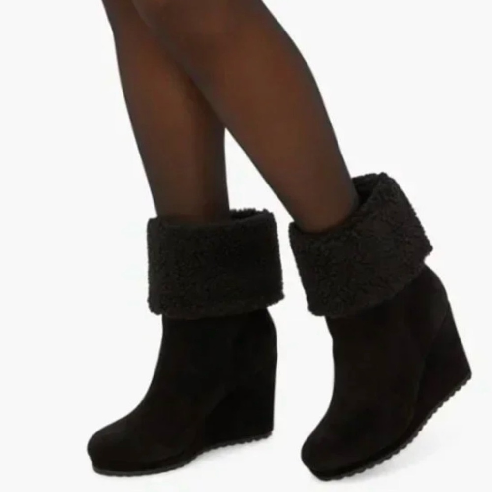 Cameron Sherpa Wedge Bootie JustFab Black Wedge Boots light use